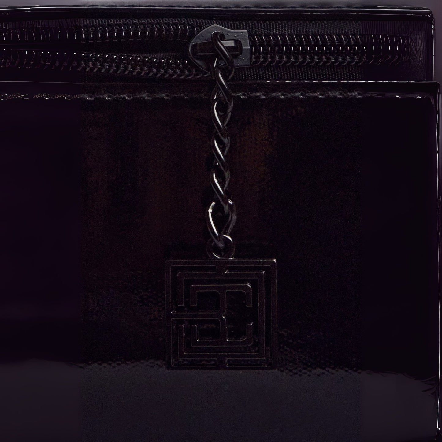 Close up image of Pro Kit Bag zipper with Brow Code logo